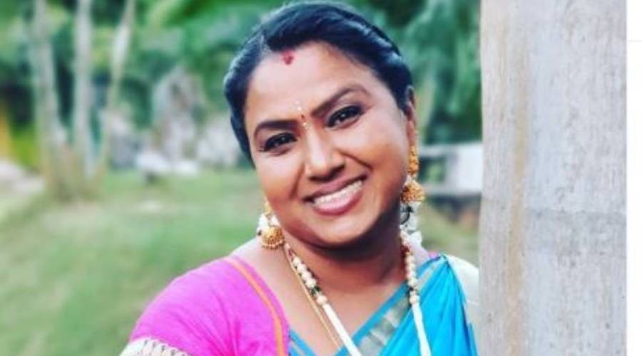 பாண்டியன் ஸ்டோர்ஸ் சீரியல் நடிகை கம்பம் மீனாவா இது?- ஆளே மாறிவிட்டாரே?