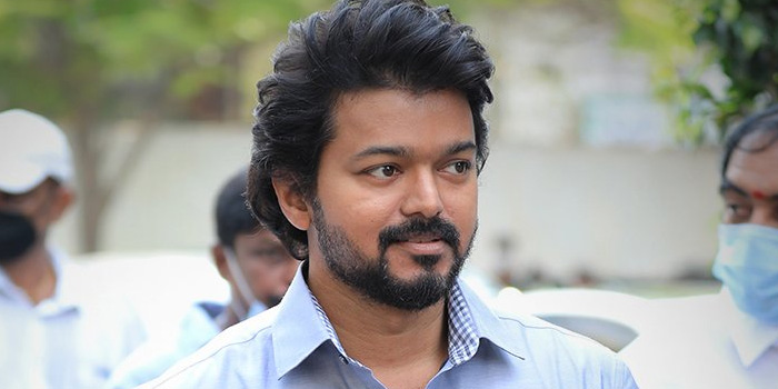 தளபதி65 படத்திற்கு 50 நாட்கள் கால்சீட் கொடுத்த பிரபல காமெடியன்..