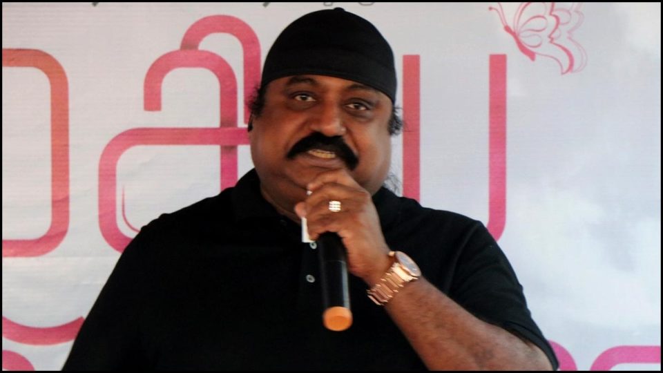 விஜய்யை தொடர்ந்து அஜித் பட இயக்குனருடன் இணைந்த மாஸ்டர் தயாரிப்பாளர்