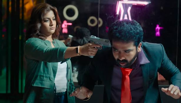 போதை மருந்து கும்பலை களையெடுக்கும் வரலட்சுமி - சேஸிங் திரைப்பட விமர்சனம்