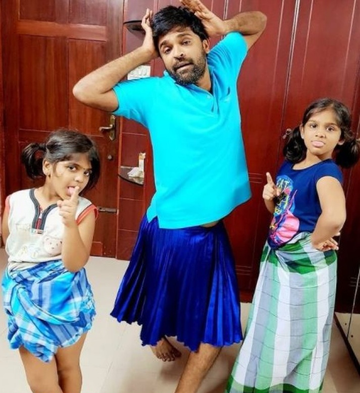 பாவாடை அணிந்து நடனம் ஆடிய சீரியல் நடிகர்... வைரல் போட்டோ