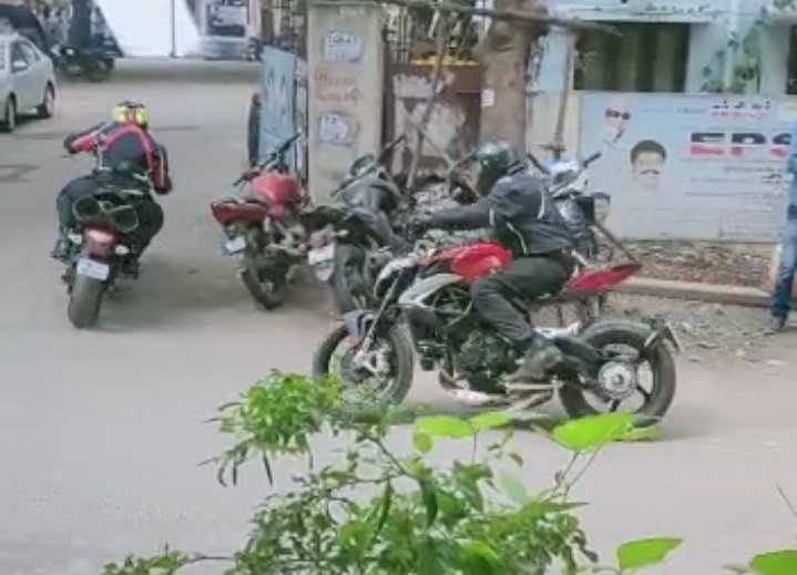வலிமை படப்பிடிப்பு தளத்திலிருந்து வெளியான புகைப்படங்கள்
