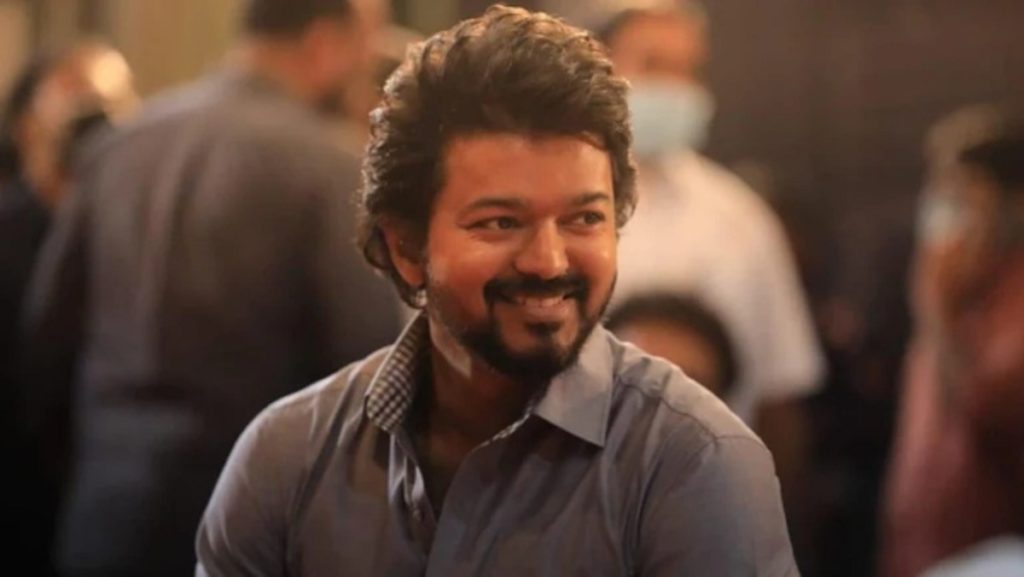 விஜயை இப்படி பார்த்திருக்கிறீர்களா?? இணையத்தில் வைரலாகும் அரிய புகைப்படம்.!!