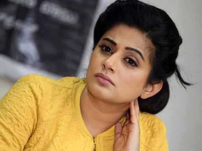 பிரியாமணியின் திருமணம் செல்லாது.. ஆப்பு வைத்த பெண்மணி