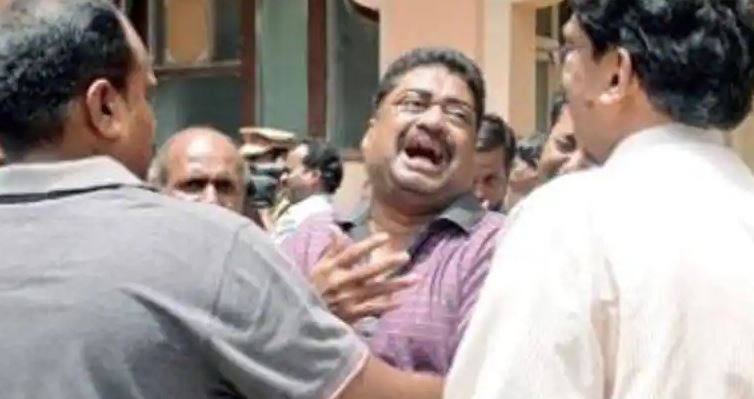 பள்ளியின் அலட்சியத்தால் உயிரிழந்த பிரபல இயக்குனரின் மகன்..! பகீர் சம்பவம்..!