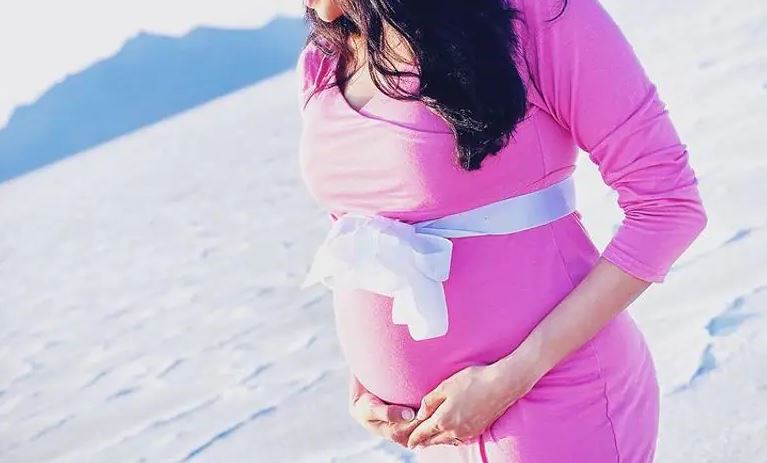 ஃபரீனாவை அடுத்து மற்றொரு விஜய் டிவி பிரபலத்திற்கு குழந்தை பிறந்தாச்சு..!