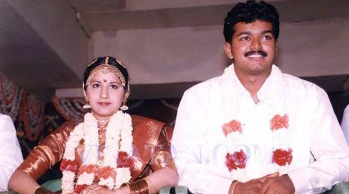 இணையத்தில் செம வைரலாகும் தளபதி விஜய்யின் மனைவி, மகளின் அண்மைய புகைப்படம்..