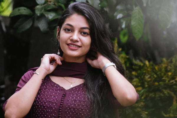 லவ் டுடே இவானாவா இது.. எப்படி இருந்திருக்கிறார் பாருங்க!